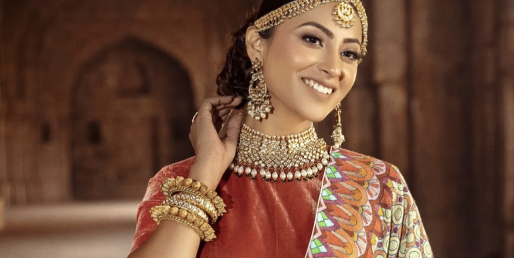 Hand embroidered garments in Delhi