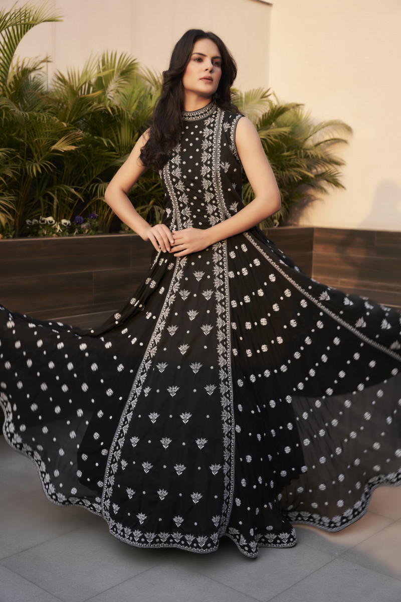 Black color designer gown for royal look – Joshindia